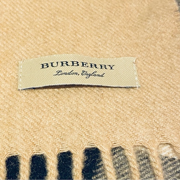 BURBERRY LONDON HALF MEGA CHECK CASHMERE SCARF. - Picture 6 of 7